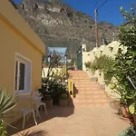Cortez Apartman *